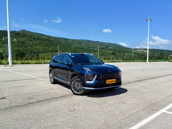 纯电续航350km 试驾广汽昊铂HL增程版车型