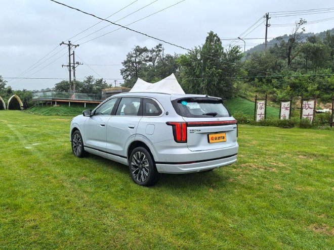 舒服安静跑得远 抢先试驾捷途山海L7 PLUS