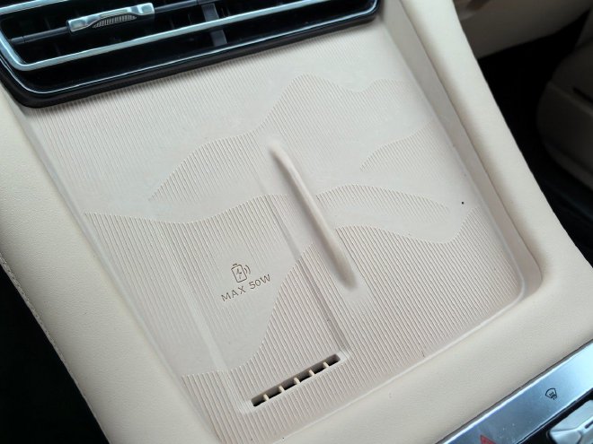 舒服安静跑得远 抢先试驾捷途山海L7 PLUS