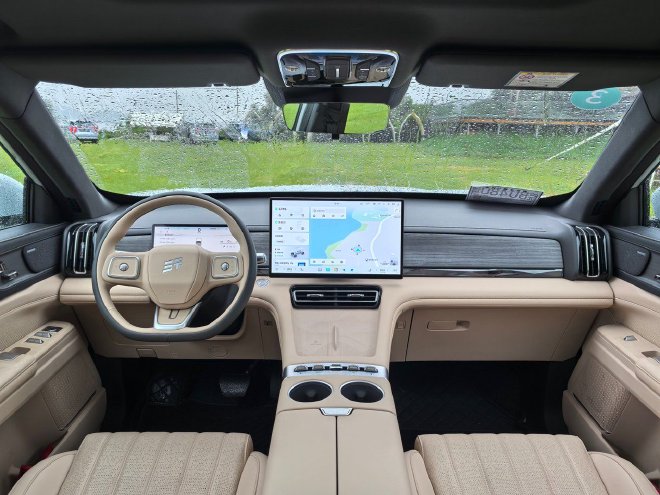 舒服安静跑得远 抢先试驾捷途山海L7 PLUS