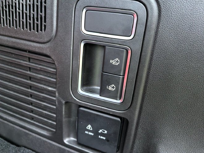 舒服安静跑得远 抢先试驾捷途山海L7 PLUS