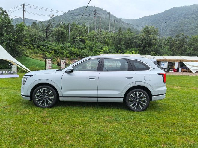 舒服安静跑得远 抢先试驾捷途山海L7 PLUS