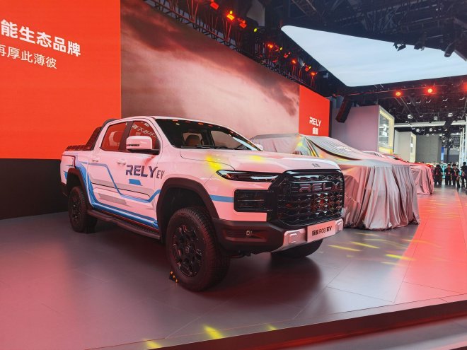 2025成都车展：RELY威麟R08预售8.88万起