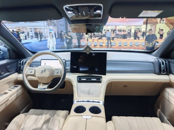 2025成都车展：捷途山海L7 PLUS领衔亮相