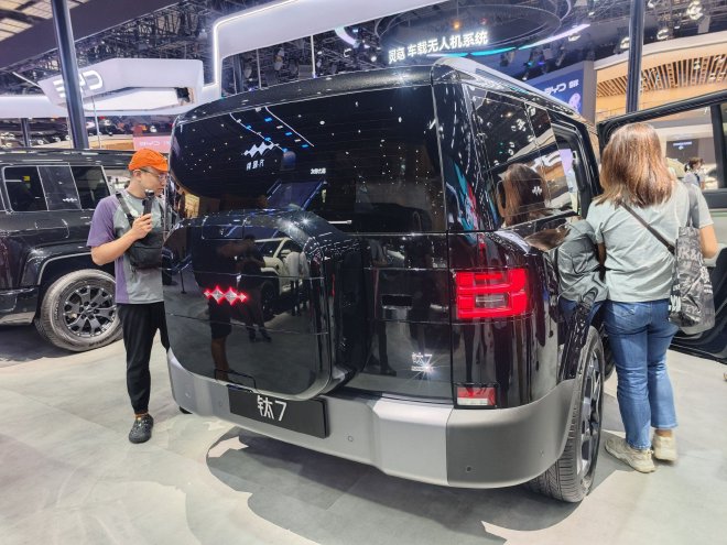 2025成都车展：比亚迪携全家族车型亮相