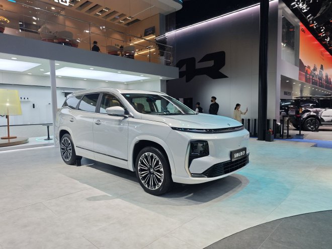 2025成都车展：捷途山海L7 PLUS领衔亮相