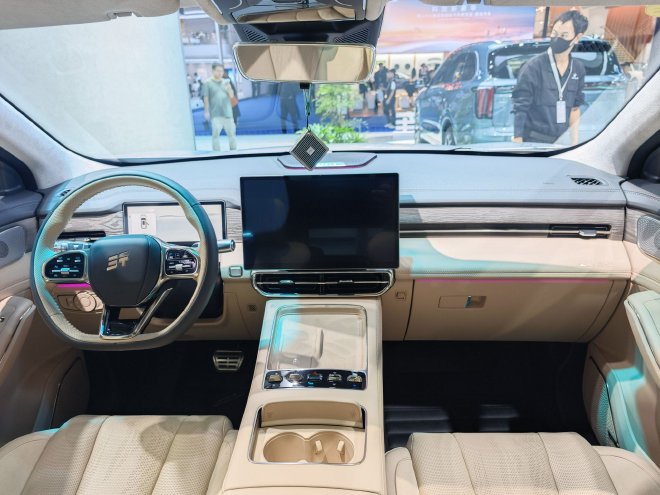 2025成都车展：捷途山海L7 PLUS领衔亮相