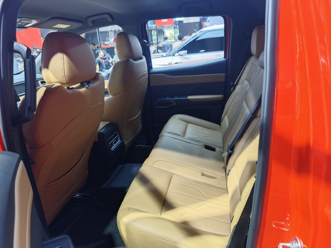 2025成都车展：RELY威麟R08预售8.88万起