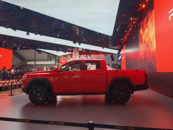 2025成都车展：RELY威麟R08预售8.88万起