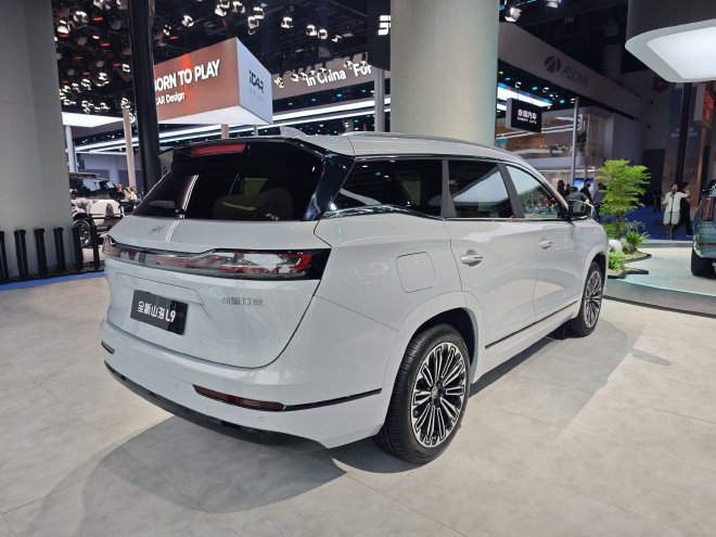 2025成都车展：捷途山海L7 PLUS领衔亮相