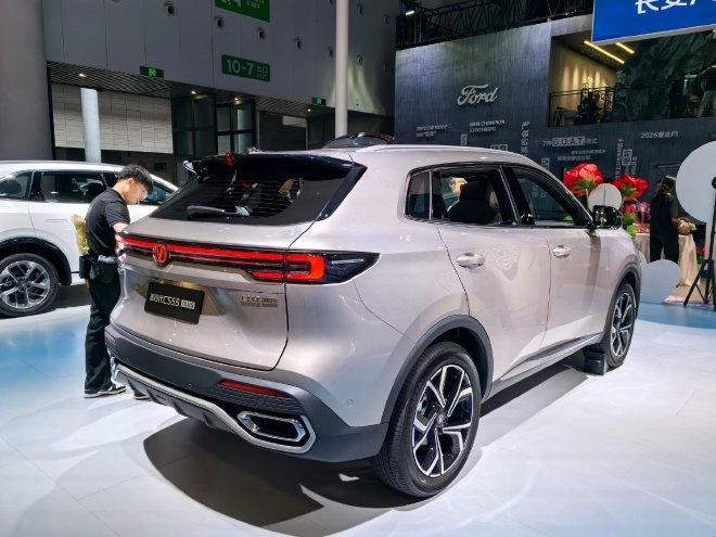 2025成都车展：长安CS55PLUS等车型亮相车展