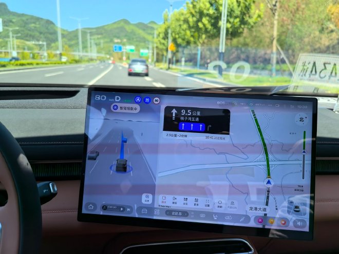 底盘驾控再升级 试驾全新深蓝S07增程版