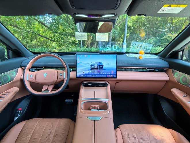 底盘驾控再升级 试驾全新深蓝S07增程版