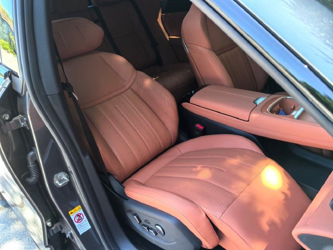 底盘驾控再升级 试驾全新深蓝S07增程版