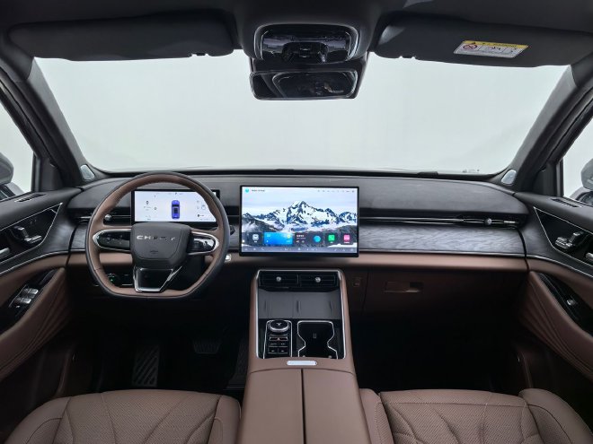 油电同智新标杆 静态实拍奇瑞瑞虎9X五座版