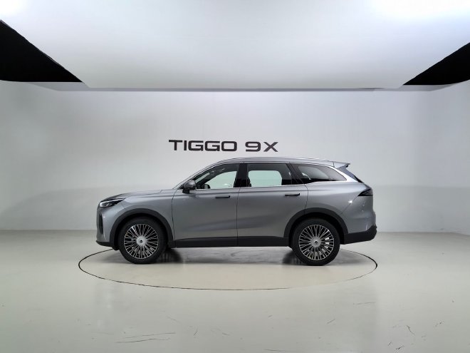 油电同智新标杆 静态实拍奇瑞瑞虎9X五座版