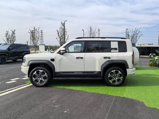 配置续航再升级 试驾豹5长续航版与豹8大五座版