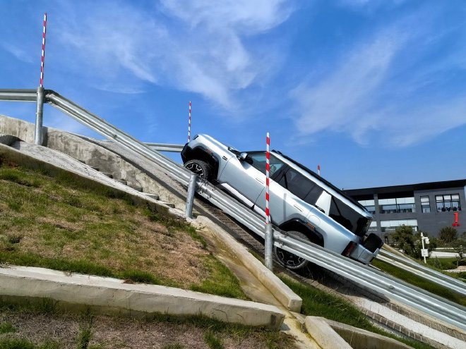 配置续航再升级 试驾豹5长续航版与豹8大五座版