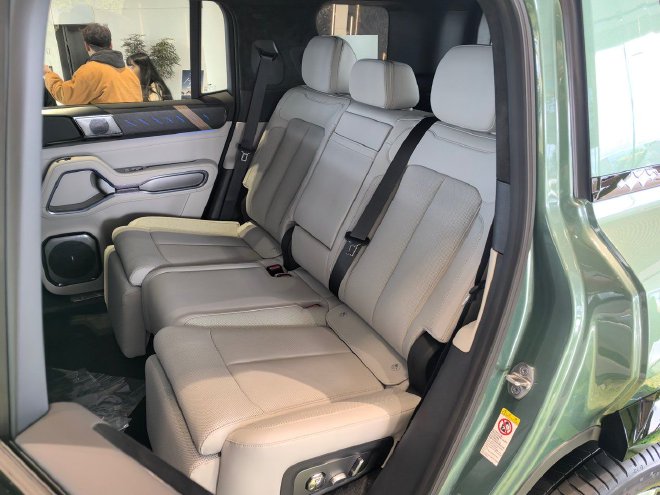 配置续航再升级 试驾豹5长续航版与豹8大五座版