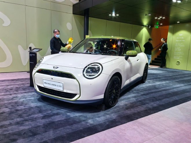 2025广州车展：宝马携多款车型亮相