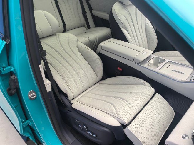 2025广州车展：奇瑞风云T9L/风云A9正式亮相