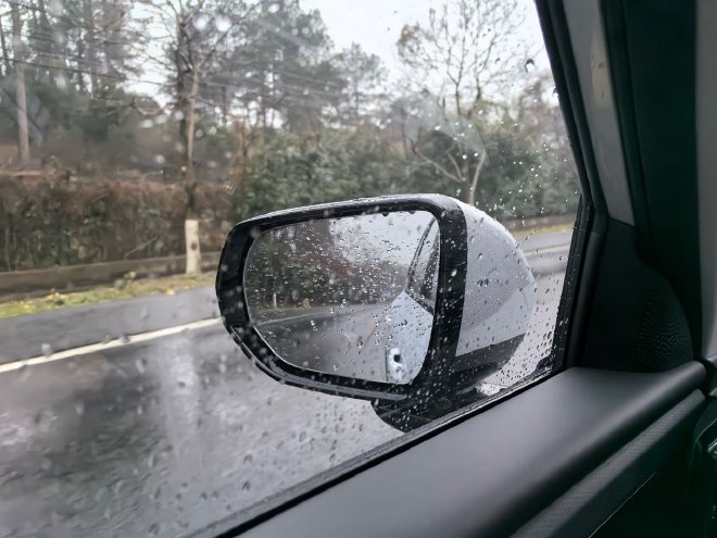 让全家出行更轻松 抢先试驾星光560燃油版