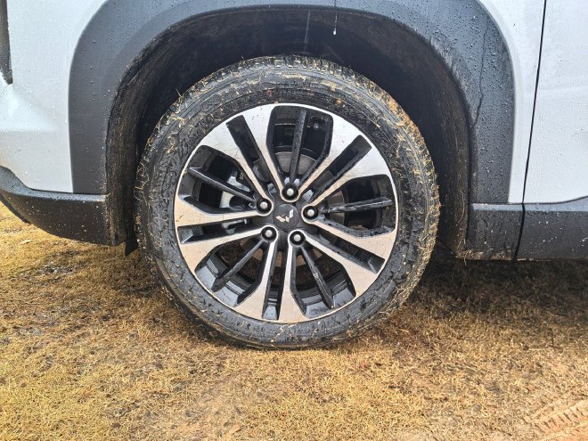 让全家出行更轻松 抢先试驾星光560燃油版