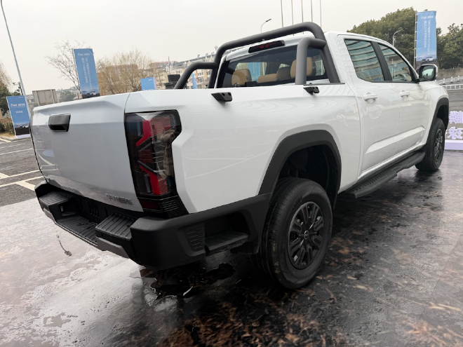 奇瑞威麟R08 EV正式上市 售价区间为12.78-15.88万元