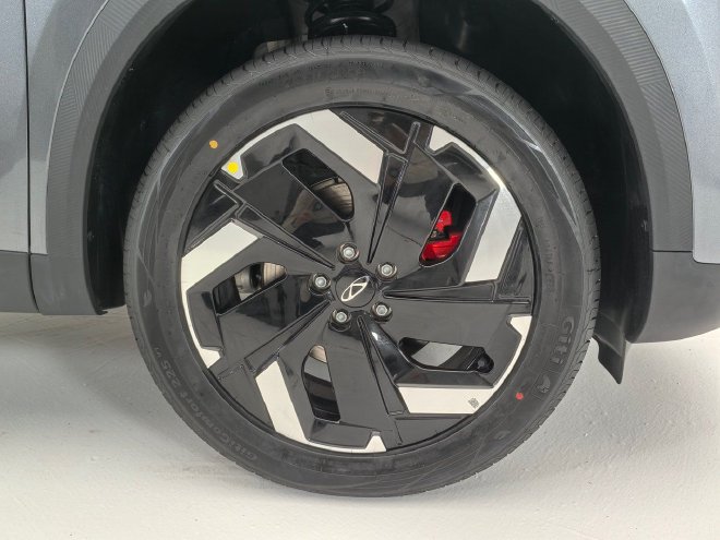 让年轻人爱不释手 抢先静态实拍奇瑞瑞虎7L