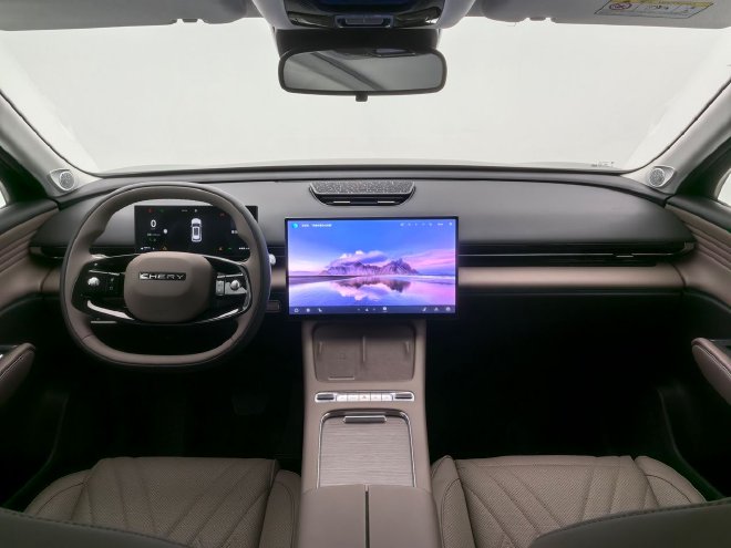 让年轻人爱不释手 抢先静态实拍奇瑞瑞虎7L