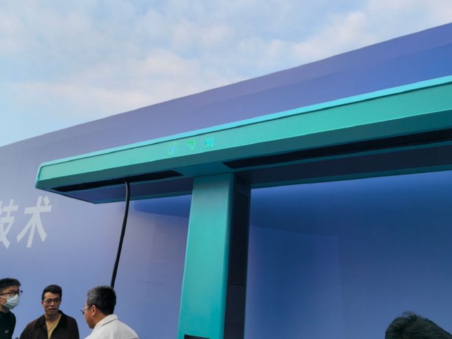 比亚迪正式发布第二代刀片电池及闪充技术