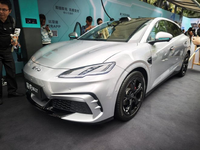 售价11.19万起 比亚迪海豹06双车迎来上市