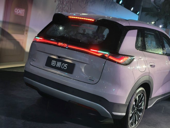 售9.79万元起 比亚迪2026款海狮05双车上市