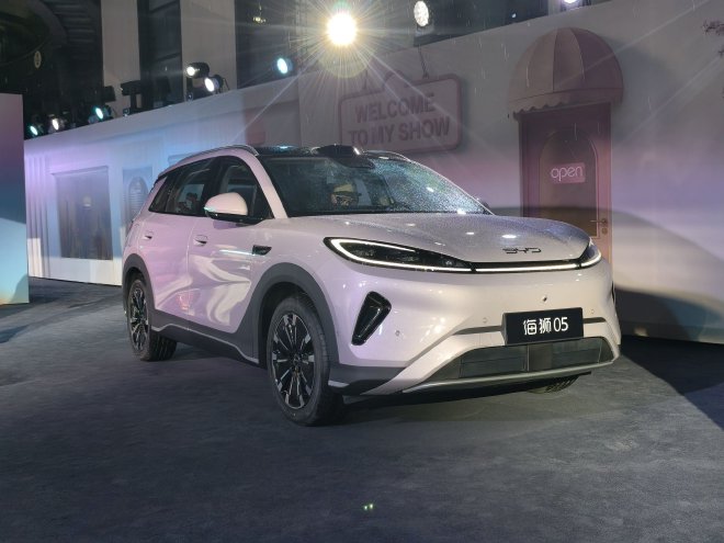 售9.79万元起 比亚迪2026款海狮05双车上市