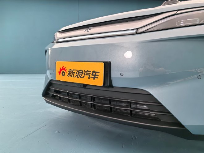 配置升级空间更大 静态体验比亚迪第三代元PLUS