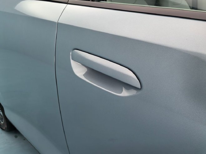 配置升级空间更大 静态体验比亚迪第三代元PLUS