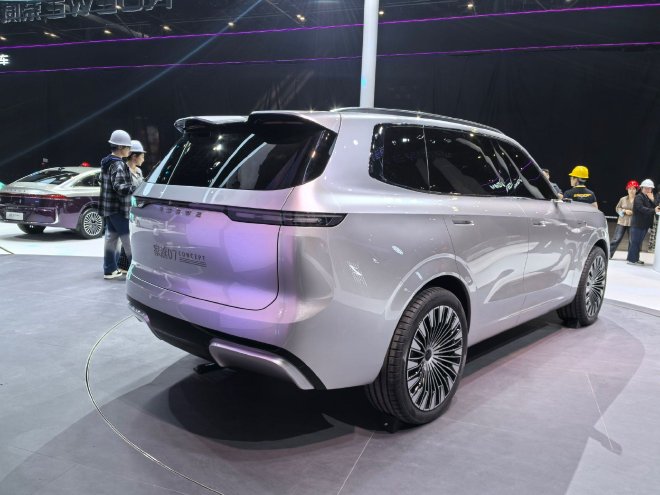 2026北京车展探馆：荣威首款AI原生汽车家越07