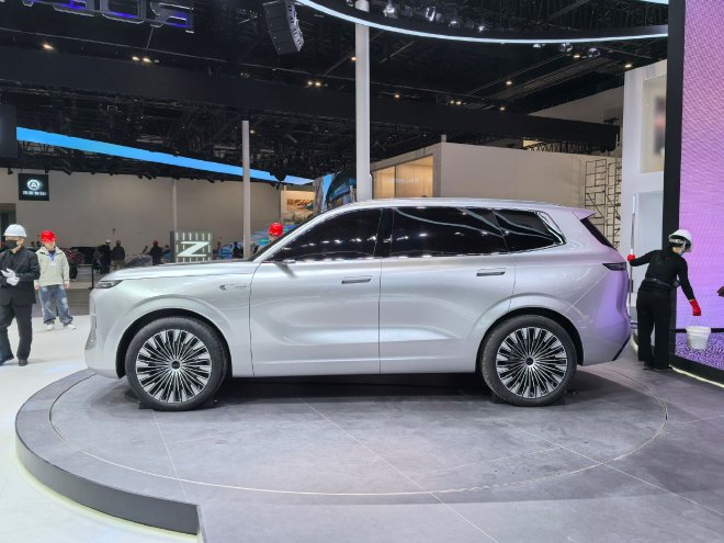 2026北京车展探馆：荣威首款AI原生汽车家越07