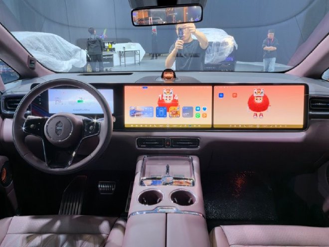 2026北京车展：智界V9正式开放亮相