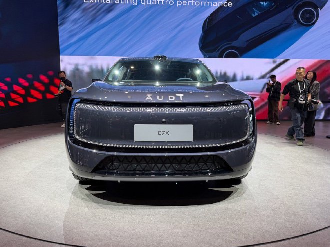 2026北京车展：AUDI E7X领衔多款车型亮相/新款SQ8上市