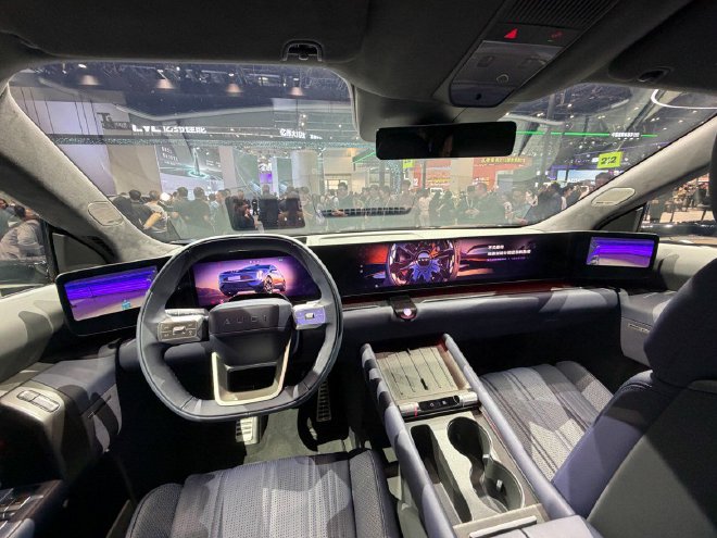 2026北京车展：AUDI E7X领衔多款车型亮相/新款SQ8上市