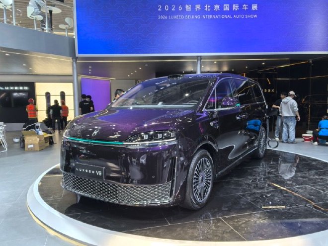 2026北京车展：智界V9正式开放亮相