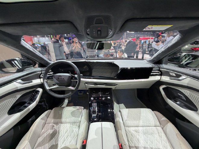 2026北京车展：AUDI E7X领衔多款车型亮相/新款SQ8上市