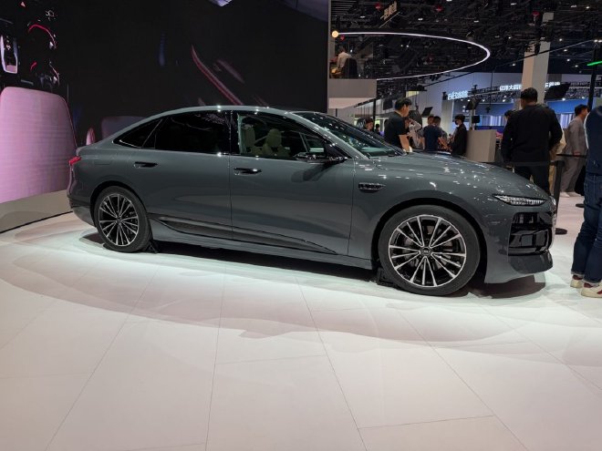2026北京车展：AUDI E7X领衔多款车型亮相/新款SQ8上市
