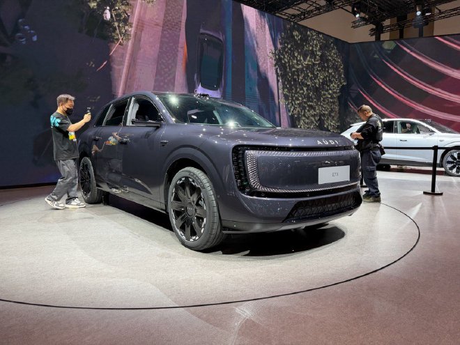 2026北京车展：AUDI E7X领衔多款车型亮相/新款SQ8上市