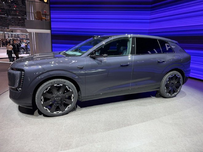 2026北京车展：AUDI E7X领衔多款车型亮相/新款SQ8上市