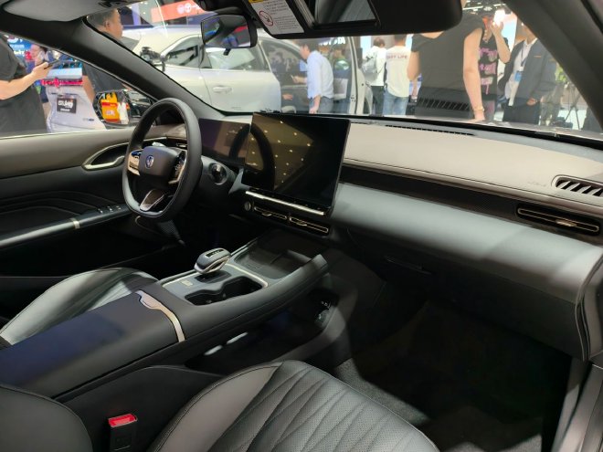 2026北京车展：长安逸动/CS75 PLUS蓝鲸超擎正式上市