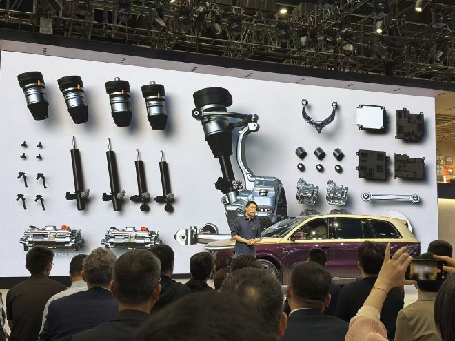 2026北京车展：理想L9 Livis正式亮相