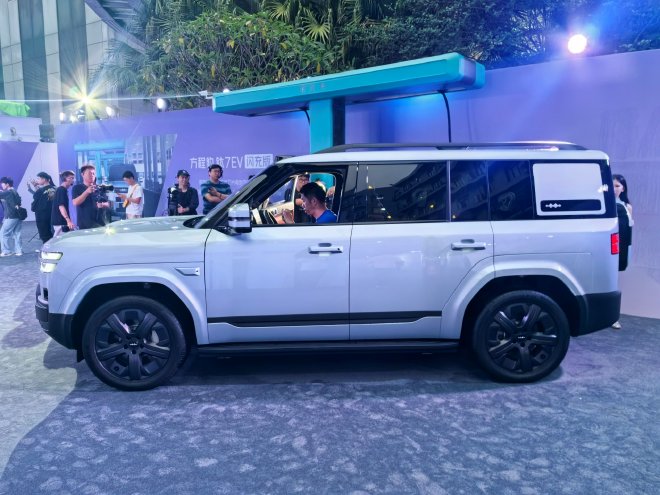 售价19.98万元起 方程豹钛7闪充版上市