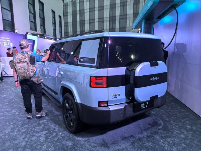 售价19.98万元起 方程豹钛7闪充版上市